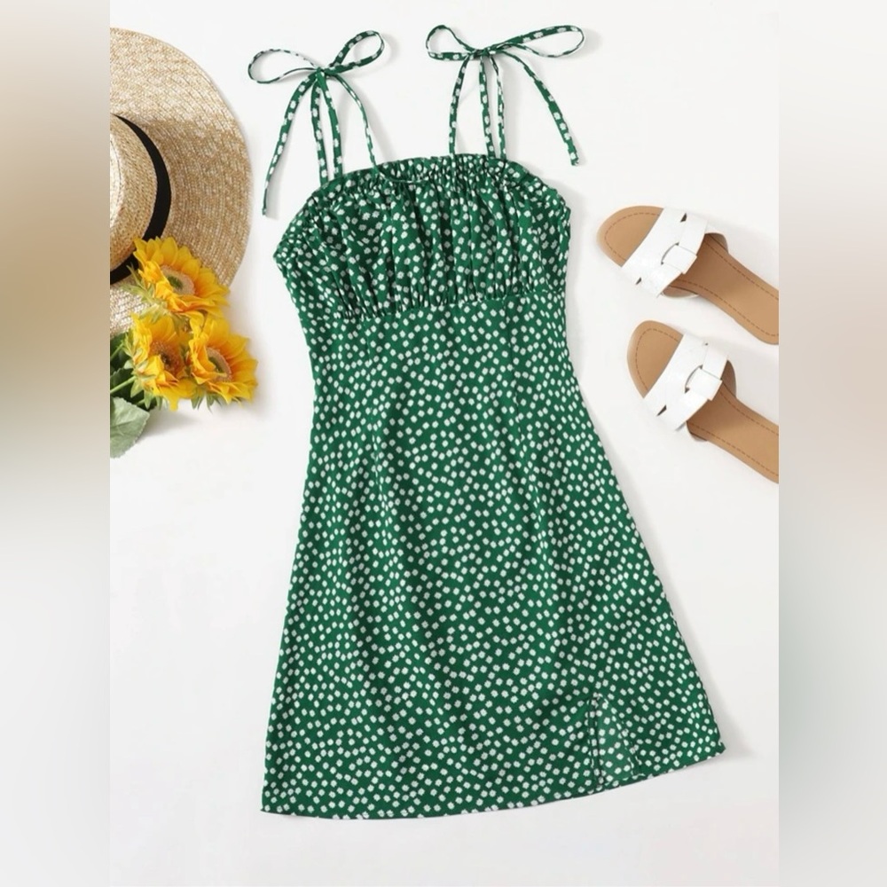 SHEIN Zipped Back Floral Dress